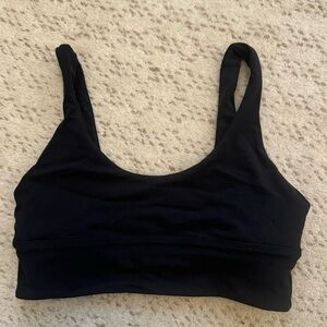 Never worn lululemon reversible bra size 8